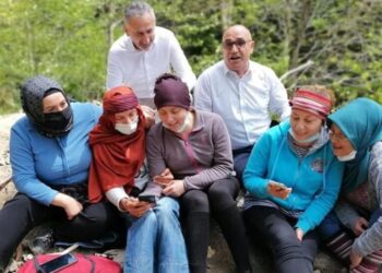 İkizdere’deki yapılmak istenen taşocağına karşı direnişe CHP’li vekiller destek oldu
