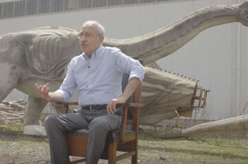 Kemal Kılıçdaroğlu çekti sandalyeyi anlattı: “Evet arkadaşlar başlıyor muyuz…”