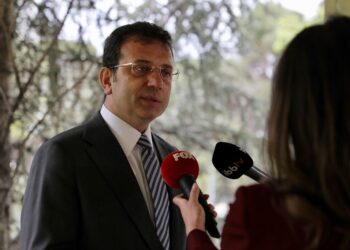 Başkan İmamoğlu’ndan “kiralık araç” açıklaması: “Ona buna para yağdıran iştiraklerimiz artık İstanbulluya yardım ediyor”