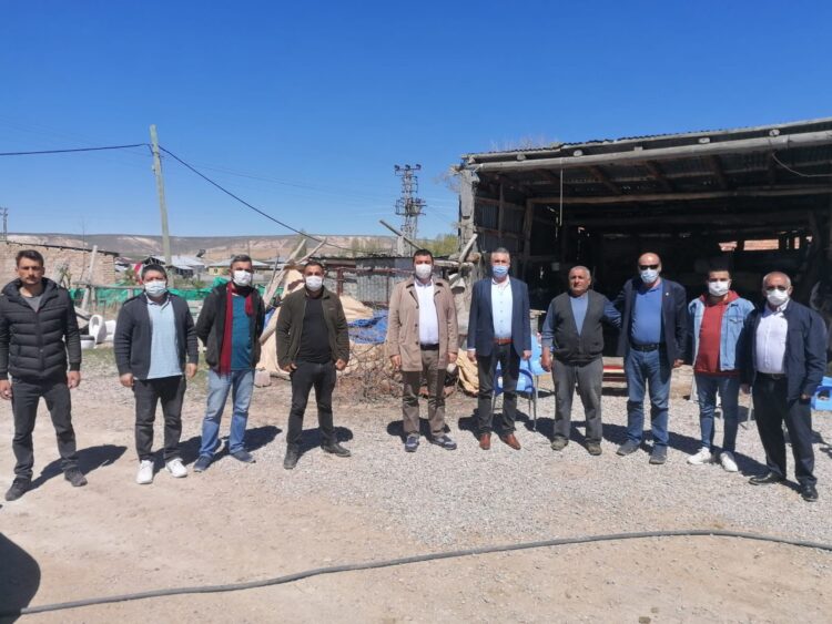 CHP’li Karasu, tarım alanları zarar gören çiftçileri ziyaret etti