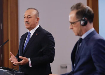 Çavuşoğlu’ndan Avrupa’ya vaat: Turistin görebileceği herkesi aşılayacağız