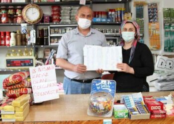 ‘Gizemli hayırsever veresiye defterini çöpe at dedi’
