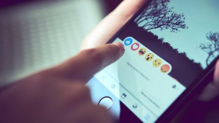 40 başsavcıdan Facebook’a uyarı: Çocuklar için Instagram planını iptal edin