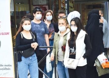 Gençler mutsuz, umutsuz ve işsiz