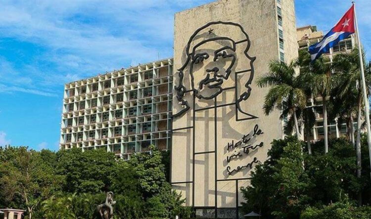 Küba’dan İsrail’in Gazze’ye yönelik hava saldırılarına kınama