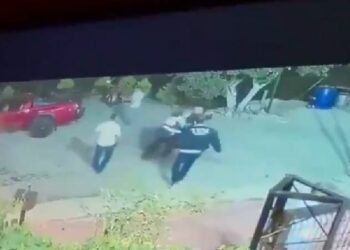 Yolsuzluk haberi yapan gazetecinin evine polis baskını