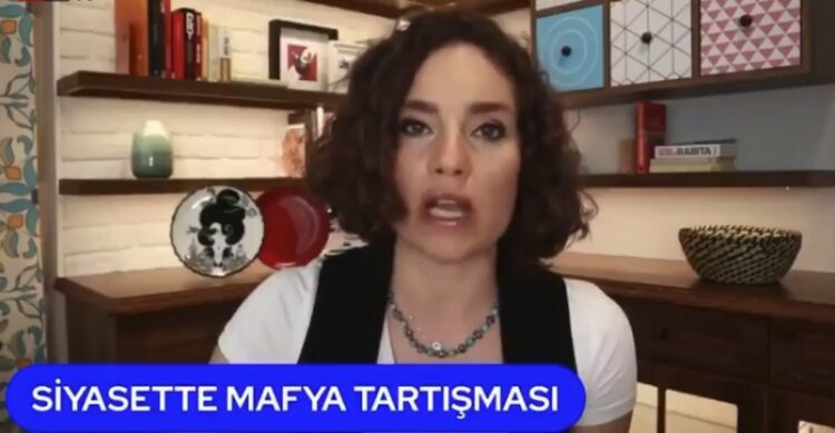 Nevşin Mengü: Kafayı cinsellikle bozmuşsunuz!