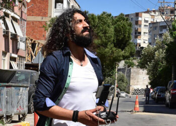 Pandemide bayram sürprizi; drone ile harçlık verdi