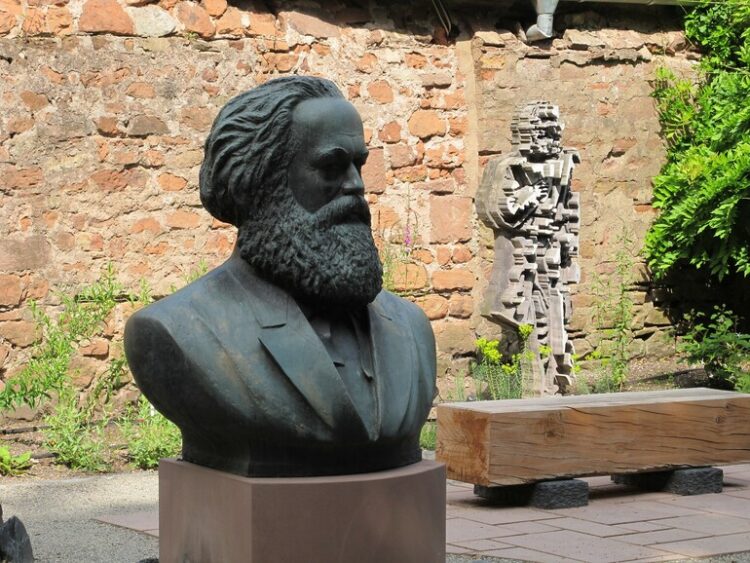 Xi’den Dünya Marksist Siyasi Partiler Semineri’ne tebrik mesajı