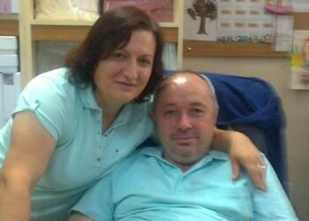 Karı-koca 5 gün arayla corona virüsten öldü