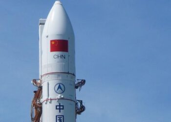 İletişim fakültelerine ders niteliğinde: Çin roketinin kalıntıları VS SpaceX kalıntıları!