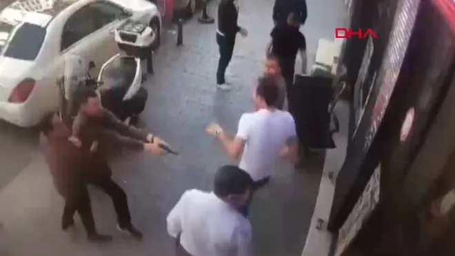 Polis yelekli soygundan gerçek polis çıktı