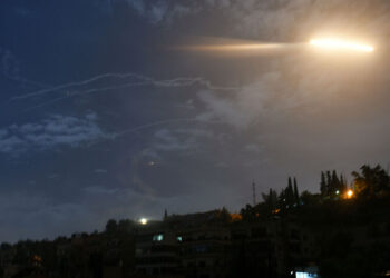 Suriye medyası: Hava savunma sistemleri, İsrail saldırılarına karşılık verdi