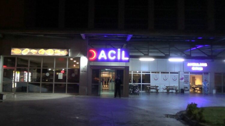 Zonguldak’ta bir kişi elindeki baltayla 3 kişiyi yaraladı