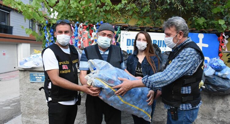 Dede ve torunun mavi kapaklarını çalan şüpheli yakalandı