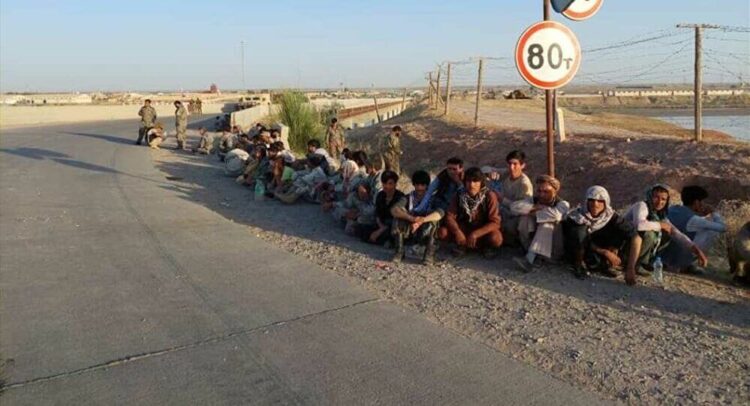 Taliban saldırısından kaçan 134 Afgan askeri Tacikistan’a sığındı