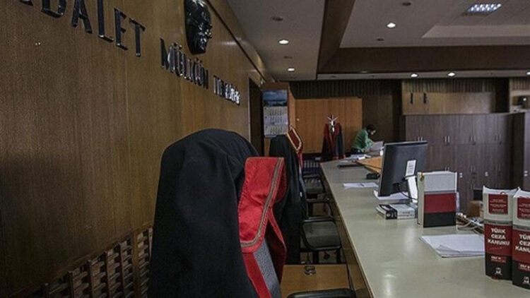 Mafya-siyaset ilişkisini eleştirdikten sonra sürgün yiyen hakim açığa alındı