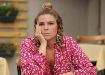 Pelin Öztekin’in paylaşımı takipçilerini ikiye böldü! “Babanı kaybettin”