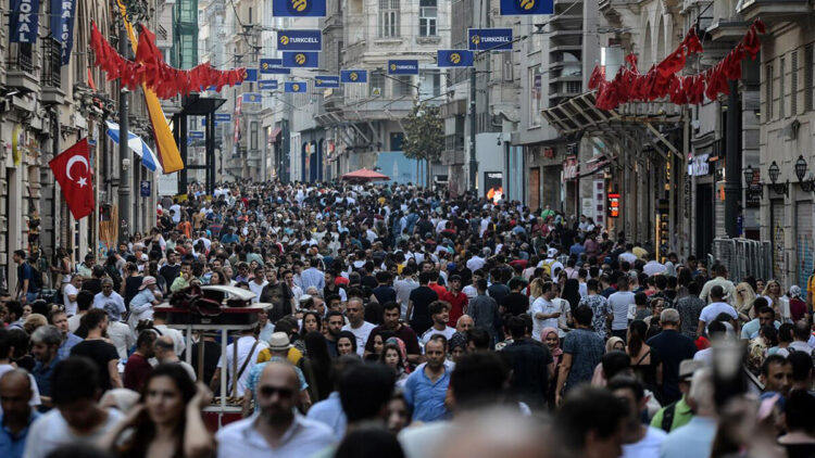 Dikkat çeken araştırma: Kendini ‘dindar’ olarak tanımlayanlar azaldı