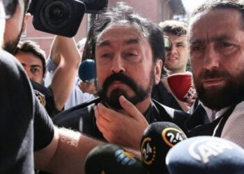 Adnan Oktar dava açmıştı: Kırmızı Kedi Yayınevi’den ‘hodri meydan’