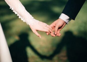 Gelin düğünde kalp krizi geçirip öldü, damat baldızıyla evlendi!