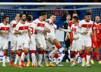 Milli takımda kavga çıktı: İki yıldız birbirine girdi!