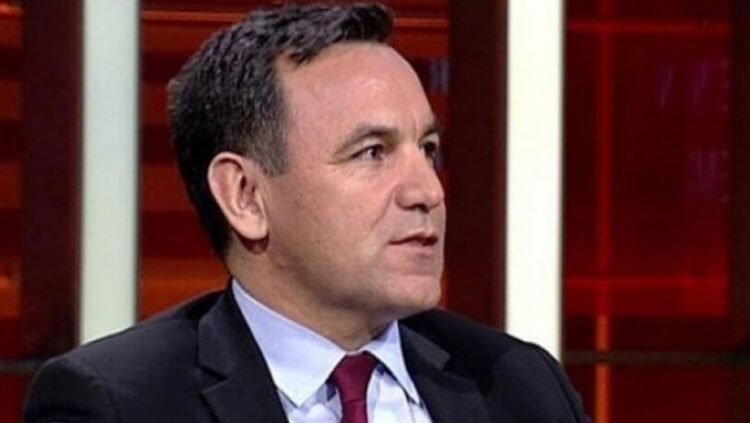 Deniz Zeyrek çift maaş ve fazlasını alan bürokratların ortak özelliklerini yazdı