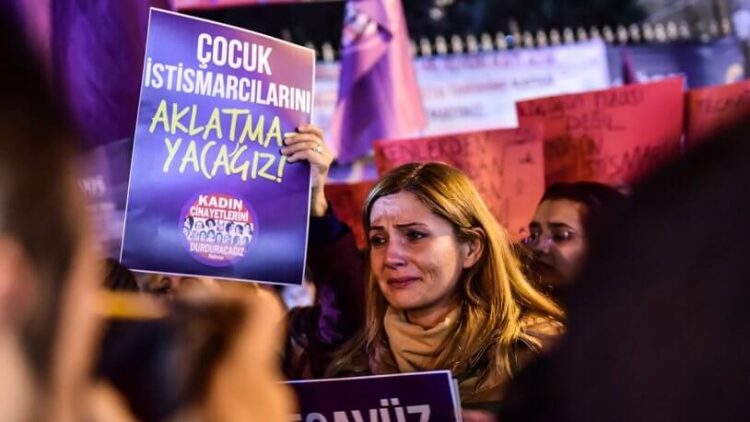 Küçük çocuğa cinsel istismar: Anne ‘Yalan söylüyor’ dedi, üvey baba serbest kaldı