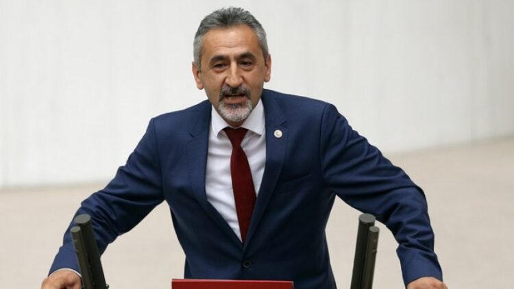 ‘AKP’li Belediye, hayvan barınağına 350 bin liralık N95 maske aldı’