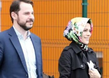 Berat Albayrak aylar sonra ortaya çıktı!