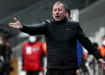 Sergen Yalçın Beşiktaş’tan ayrılıyor mu?