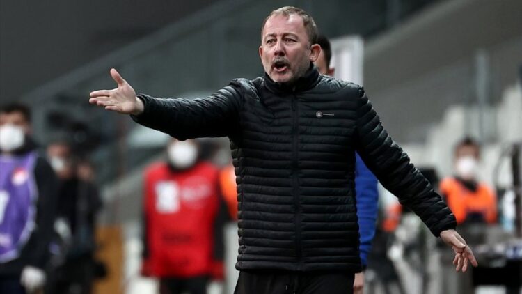 Sergen Yalçın Beşiktaş’tan ayrılıyor mu?