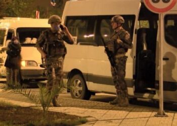 Sevgilisinin İstanbul’a gitmesine engel olmak için uçağa bomba ihbarı yaptı!