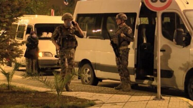 Sevgilisinin İstanbul’a gitmesine engel olmak için uçağa bomba ihbarı yaptı!