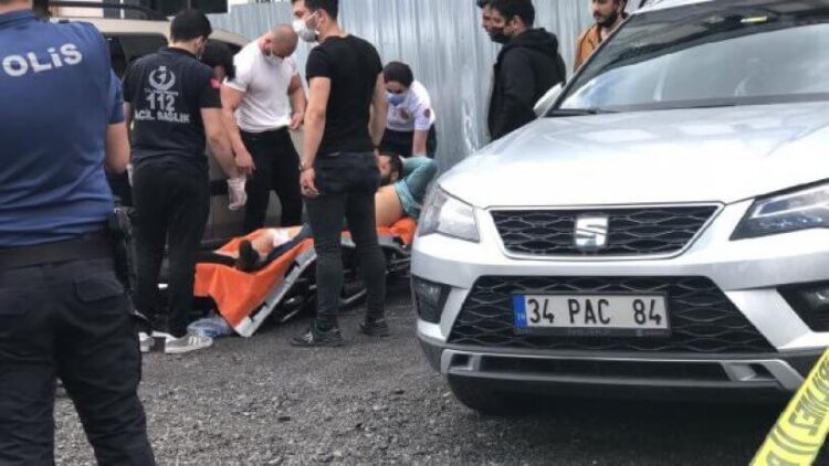 Bakırköy Adalet Sarayı’ndan çıkan iki kardeşe silahlı saldırı