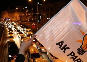 19 yıllık gemi battı: ‘AKP’nin alt kadroları gemiyi terk ediyor!’