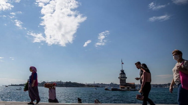 Harvardlı Türk profesör tarih verdi: Türkiye’de salgın ne zaman bitecek?