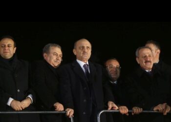 Bomba iddia: 17-25 Aralık’ta 3 bakan Davutoğlu ve Erdoğan’ı tehdit mi etti?