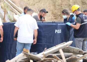 8’inci kattan düşen inşaat işçisi yaşamını yitirdi