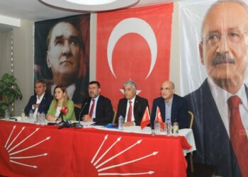 CHP’li Veli Ağbaba: Partilerin kapatılmasını kabul etmiyoruz