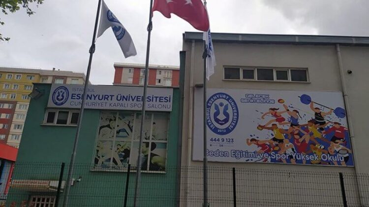 Salonlar AKP’li ismin yönetiminde olduğu üniversiteye verildi!