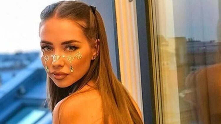 Rus taraftardan sosyal medyanın gündemine oturan pankart