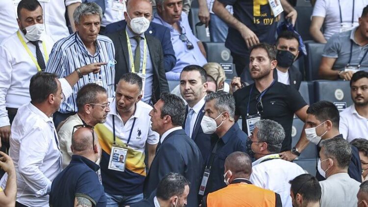 Fenerbahçe kongresinde gerginlik