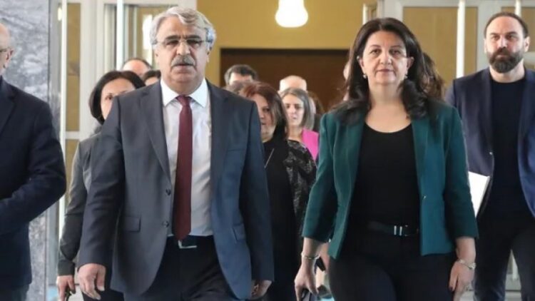 HDP: Eş genel başkanların telefon görüşmeleri dinlenmiş