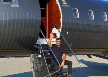 Binmeyen kalmamış: SBK’nın uçağından öyle bir isim çıktı ki…