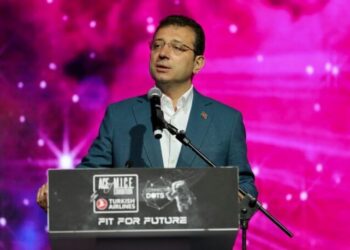 Ekrem İmamoğlu: Hiçbir siyasi partiye ait değil; hiç kimse sahip olmaya kalkmasın