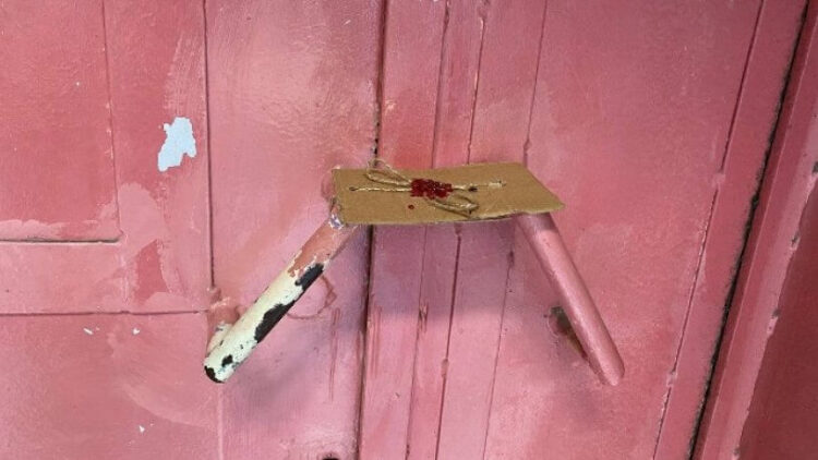 Trans kadınların yaşadığı evler mühürlendi!