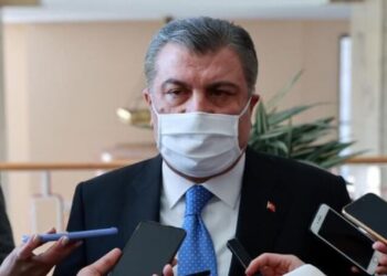Fahrettin Koca müzik yasağı hakkında yeni kararı açıkladı