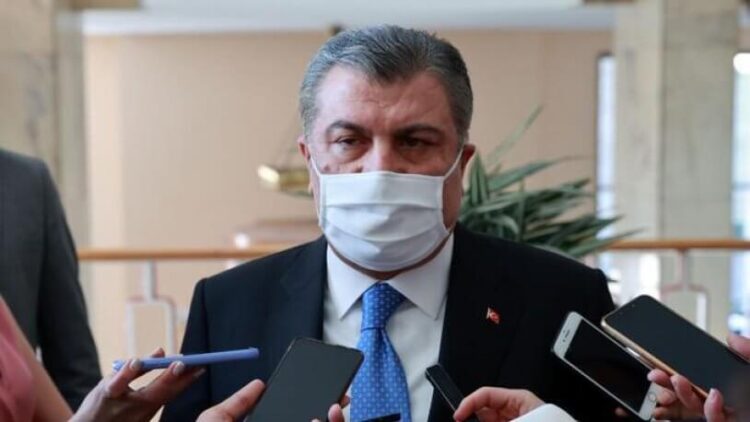 Fahrettin Koca müzik yasağı hakkında yeni kararı açıkladı