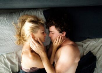 Kadınları zorla porno filmlerde oynatan yapımcıya 20 yıl hapis!